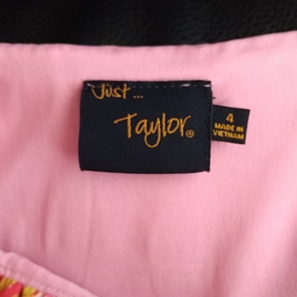 Dress - Picture 4 of 4